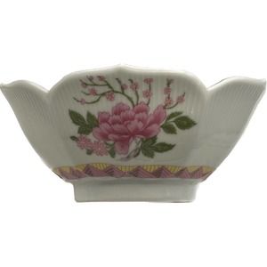 Mingei Bowl Porcelain Handcrafted Japan Pink Poses Flowers Green Leaves Gold Rim